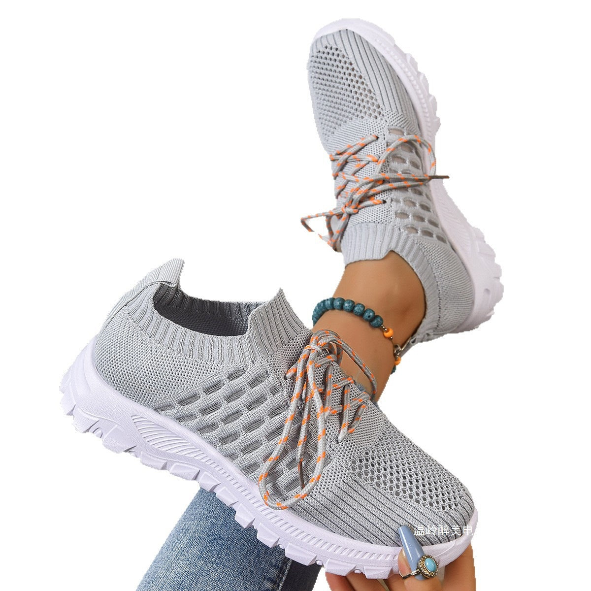 Pięknie Wykonane Ortopedyczne Sneakersy