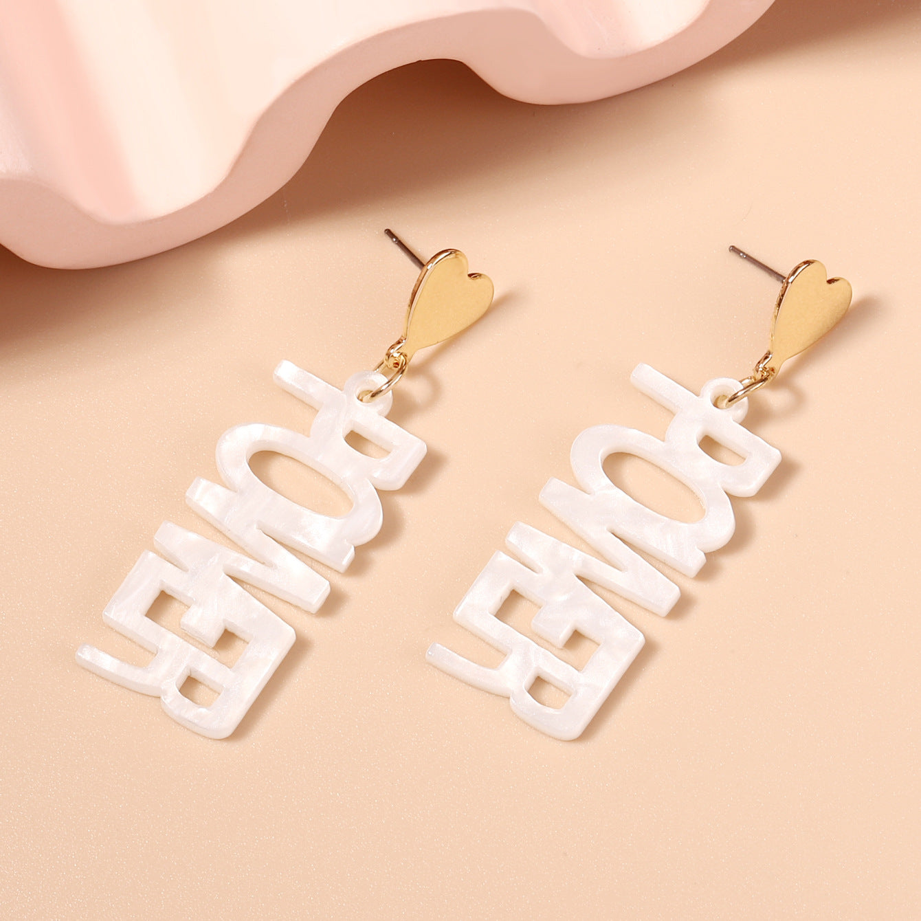 Klasyczny Kolczyk z ponadczasowym urokiem