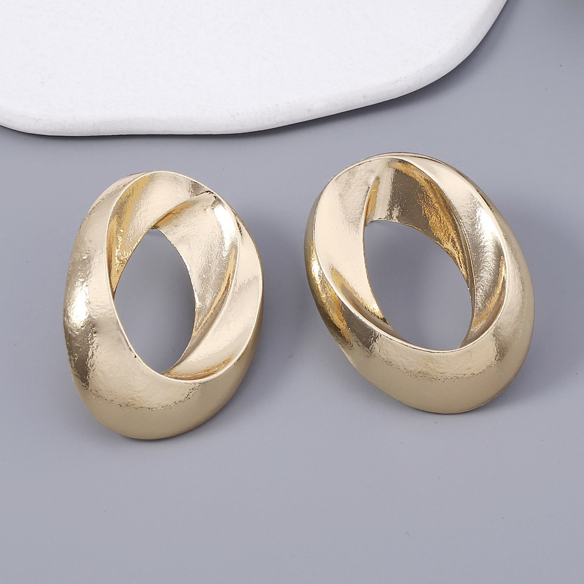 Piękny Kolczyk w unikalnym stylu