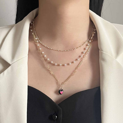 Klasyczny Perłowy Naszyjnik z ponadczasowym urokiem