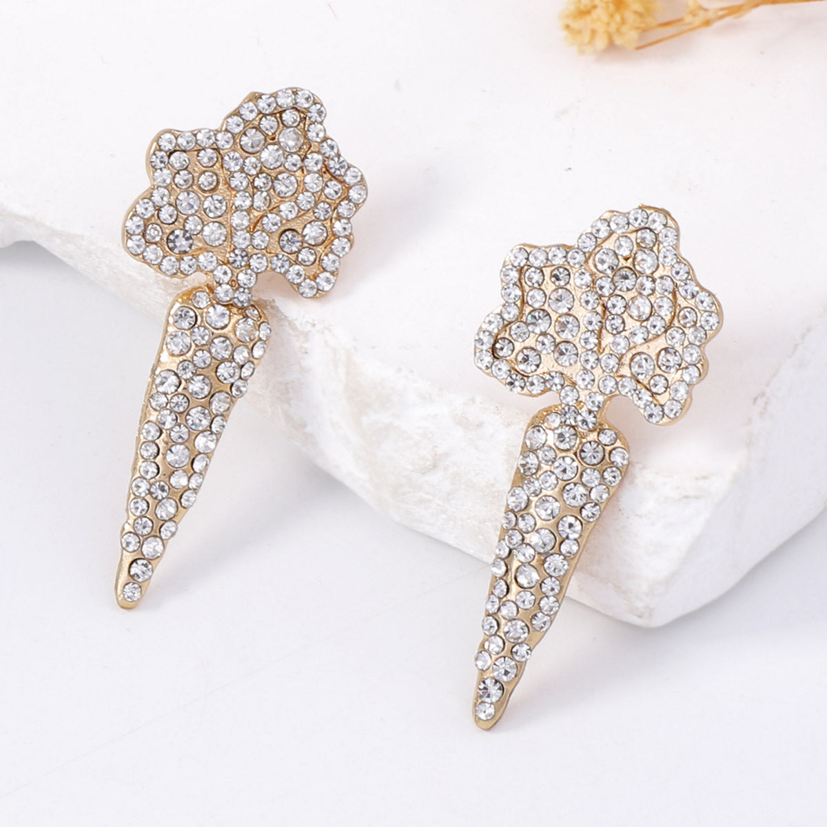 Klasyczny Kolczyk z ponadczasowym urokiem