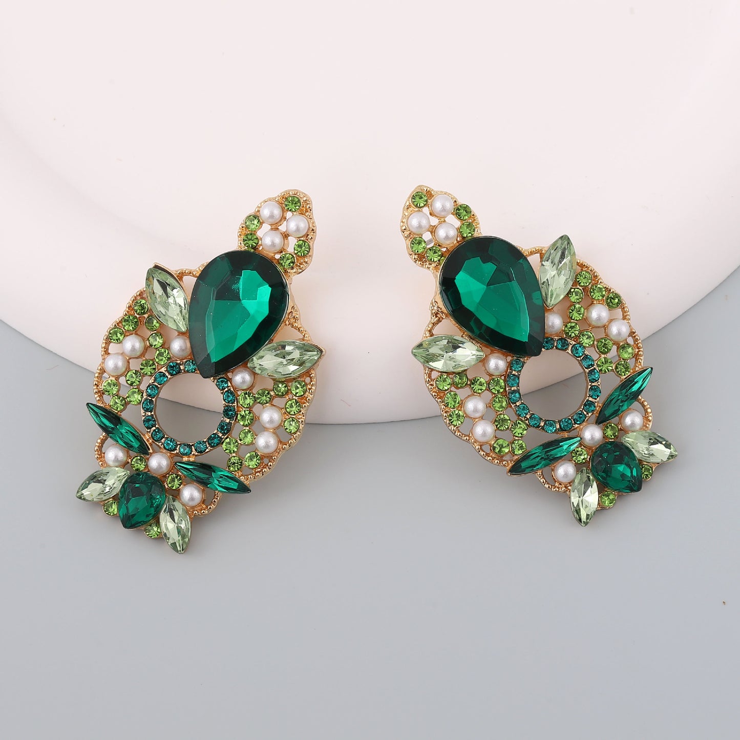 Elegancki Perłowy Kolczyk na każdą okazję