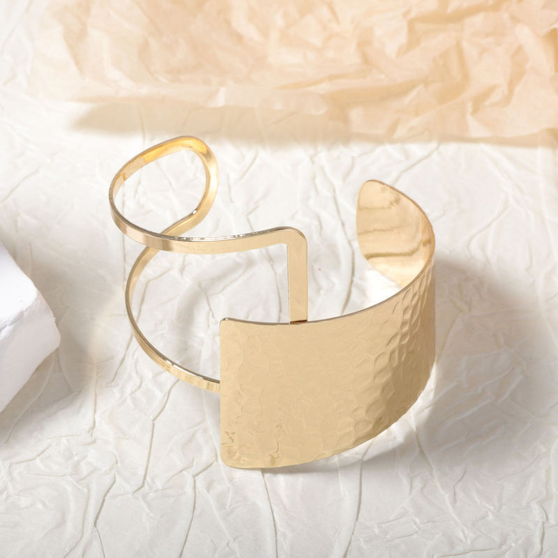 Klasyczny Bransoletka z ponadczasowym urokiem