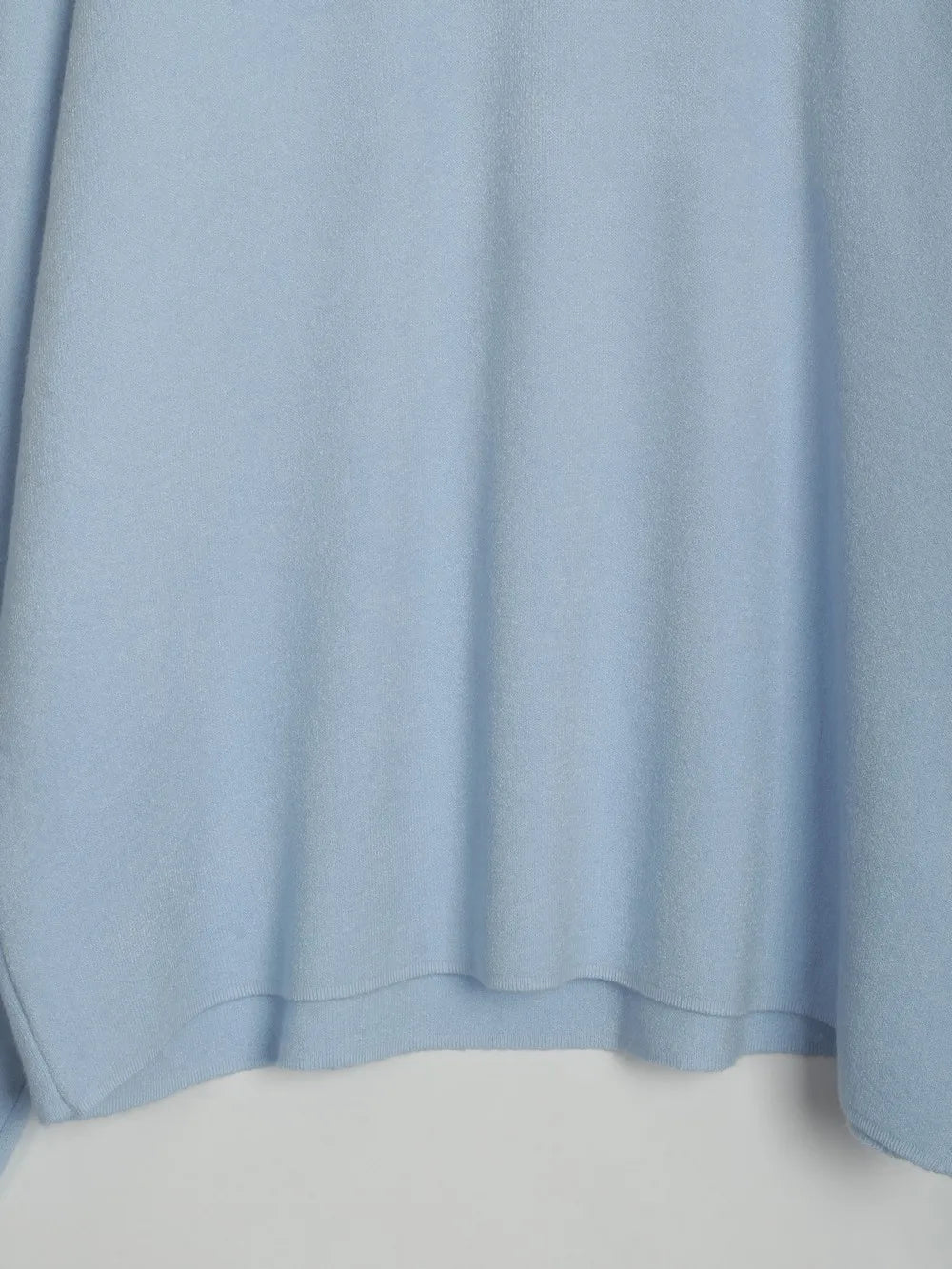 Klasycznie zaprojektowany Sweter